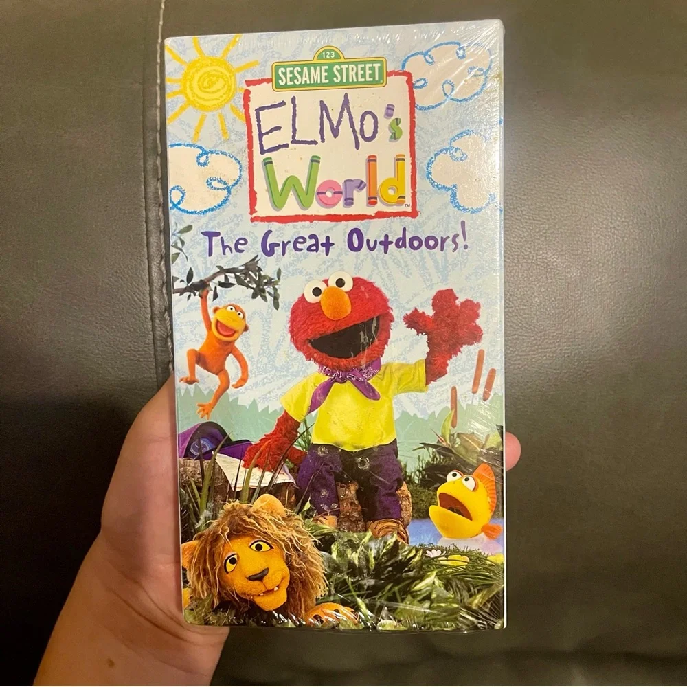 Vintage New Sesame Street Elmo's World The Great Outdoors VHS 2000s Sony Wonder - Picture 2 of 5